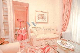 Unique Villa for Sale close to the promenade des Anglais with 6 bedroom - NICE Image 6