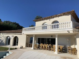 Villa à vendre avec une vue mer panoramique et 5 chambres - CANNES Image 13