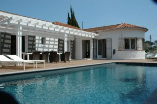 Villa a vendre avec 4 chambres - CAP D'ANTIBES Image 1