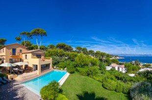 Villa à vendre avec une vue mer panoramique  et 6 chambres - CAP D'ANTIBES Image 1