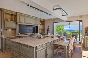 Villa à vendre avec une vue mer panoramique  et 6 chambres - CAP D'ANTIBES Image 16