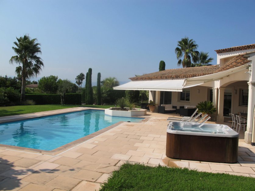 Villa Néo-Provençale à vendre avec 4 chambres - CAP D'ANTIBES Image 3